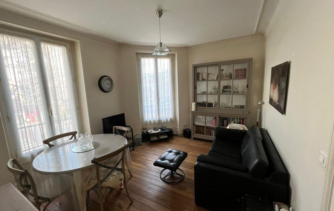 Annonces BOBIGNY : Appartement | CHARENTON-LE-PONT (94220) | 50 m2 | 435 000 € 