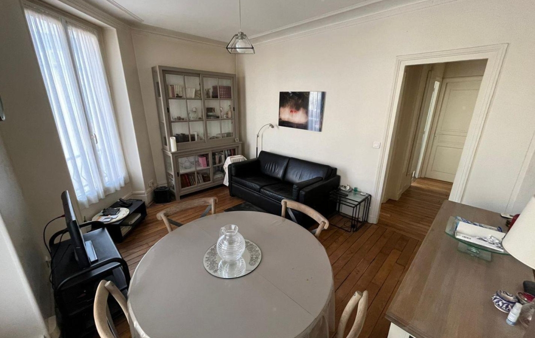 Annonces BOBIGNY : Appartement | CHARENTON-LE-PONT (94220) | 50 m2 | 435 000 € 