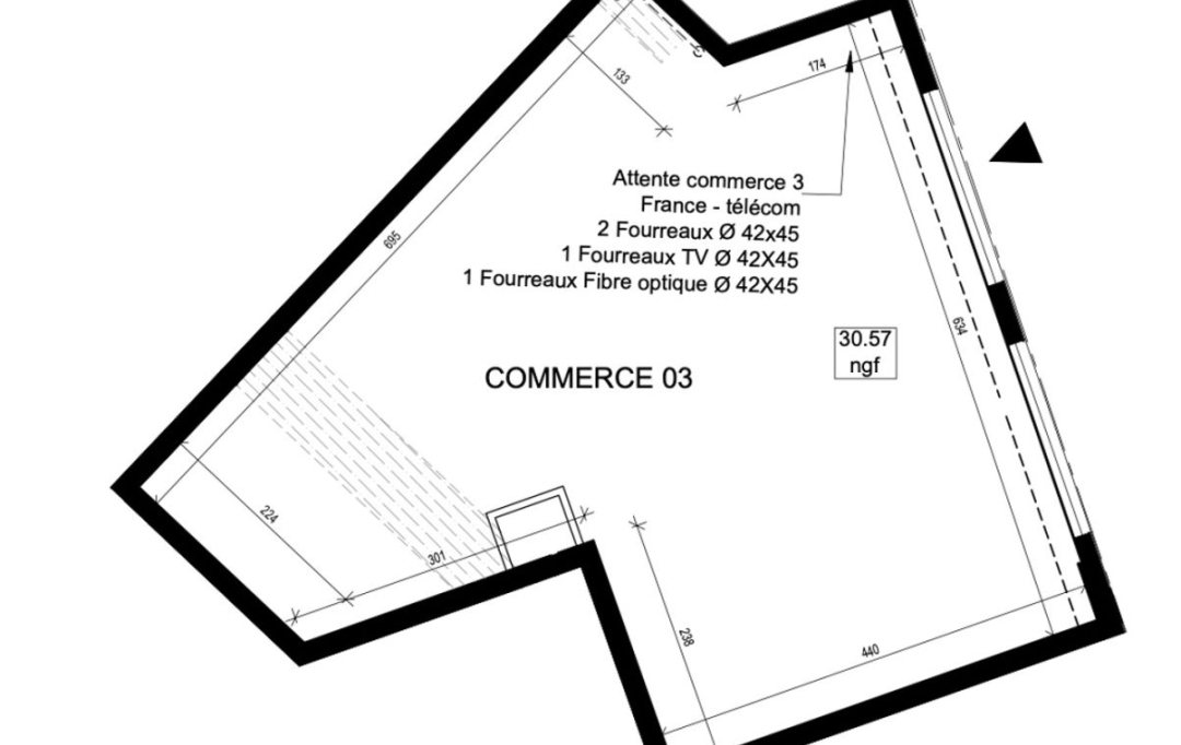 Annonces BOBIGNY : Local / Bureau | PUTEAUX (92800) | 40 m2 | 2 717 € 